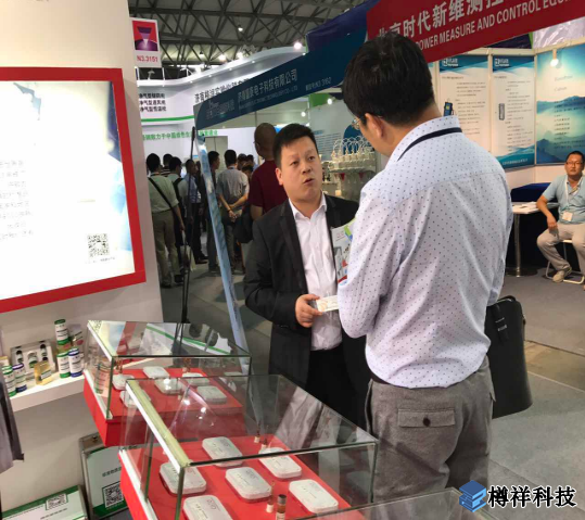 CATO工作人員以飽滿的熱情，為前來的客戶進行詳細的講解